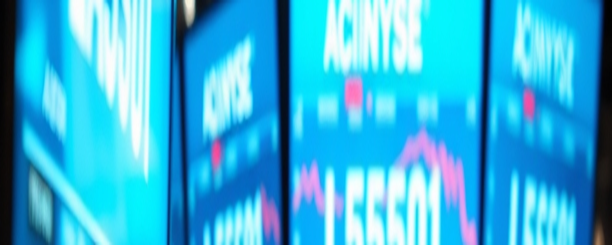Bitcoin ETFs October Outflows Exceed $1B